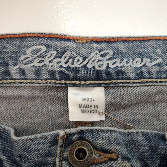 Eddie Bauer Men's Medium Wash Size 36/34 Straight Fit Blue Jeans - Picture 4 of 16